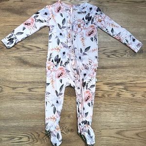 NWOT Posh Peanut Harlow Footie 9-12m